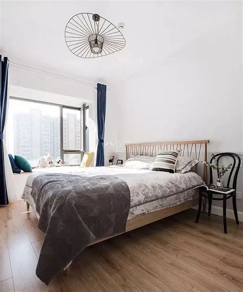 在室内装修时卧室适合什么颜色