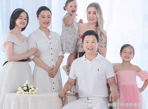 岁著名相声演员周卫星，娶小岁外国美女，生个混血儿