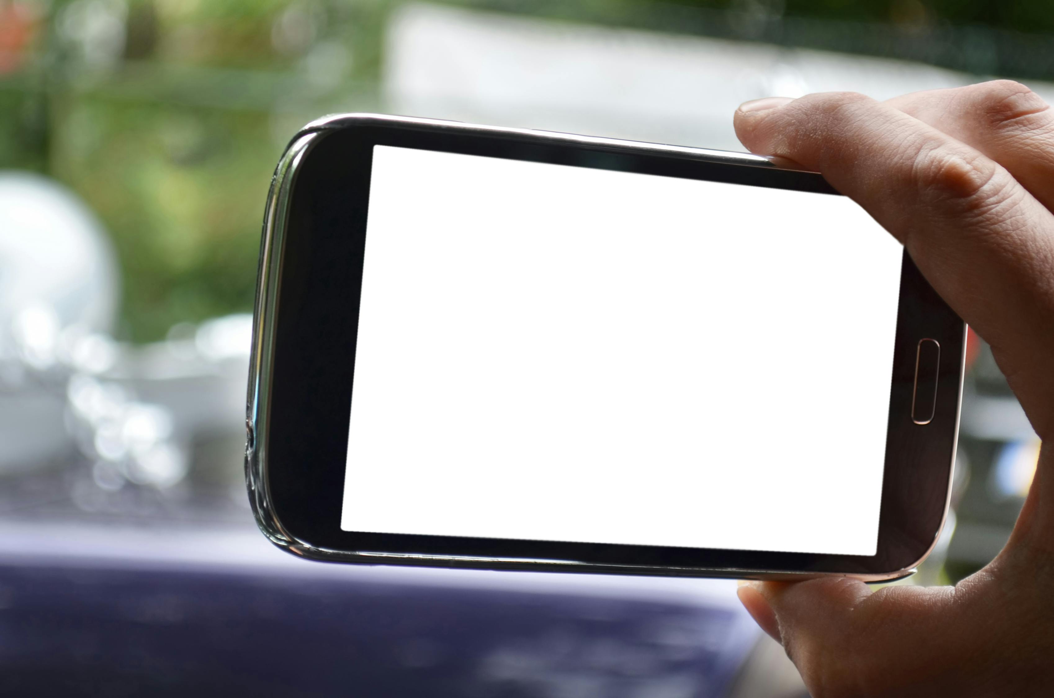 华为三折叠手机开启预订，引领科技新潮流！