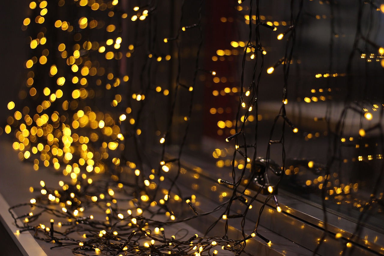 国庆假期这群人全程加班，坚守岗位，守护万家灯火