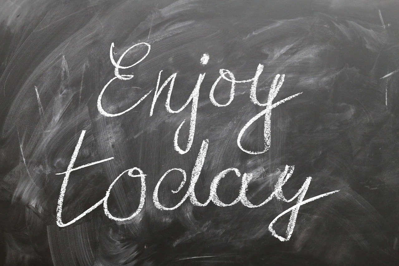 丧尸末日生存指南，从预警到生存的全方位攻略