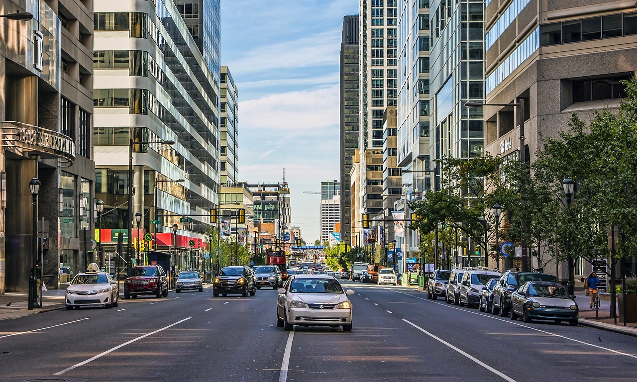 深圳一家六口放弃旅游改看房，楼市热潮下的家庭抉择