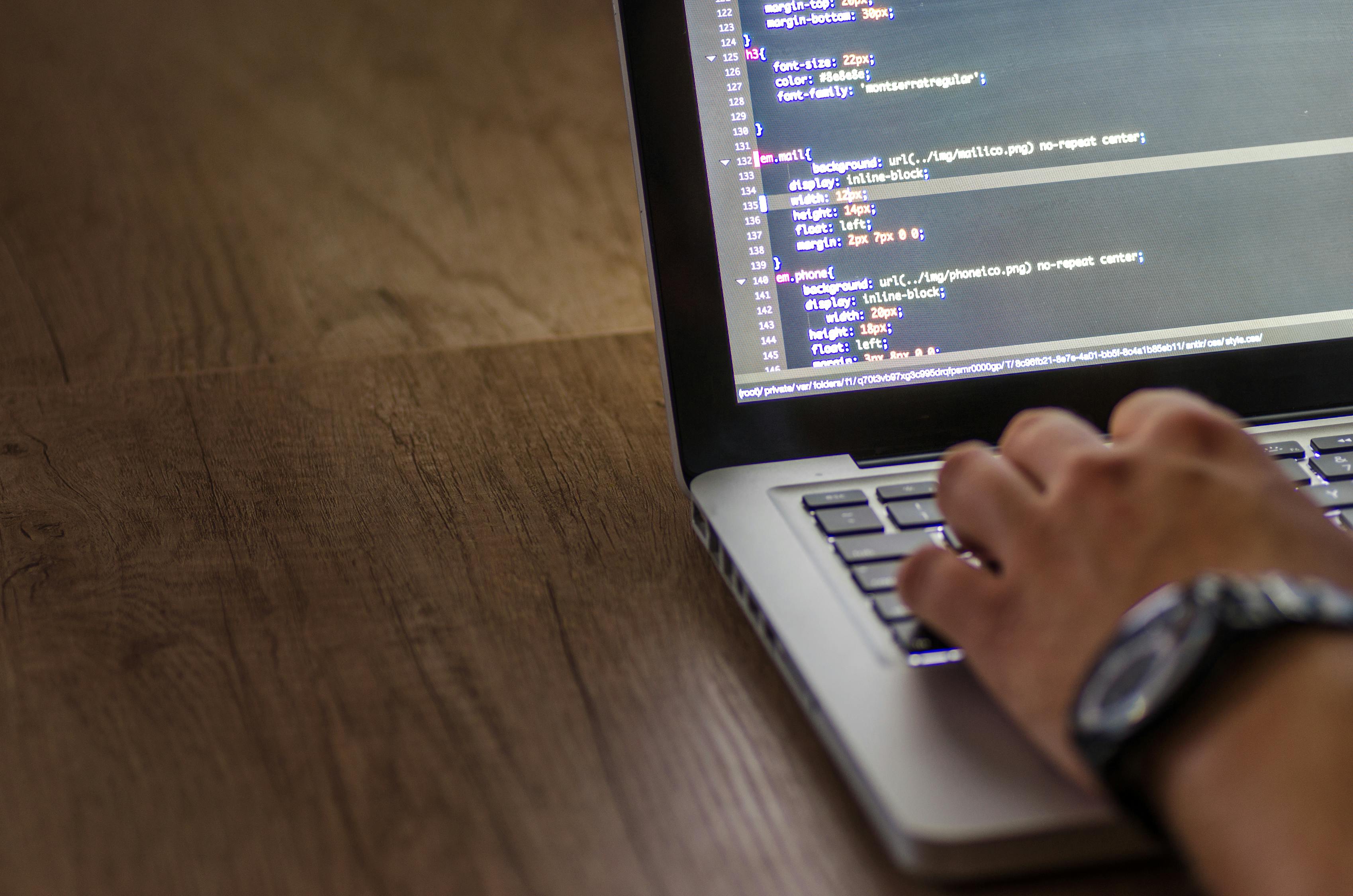 假雷军七天骂翻全网，是营销失策还是网络暴力？