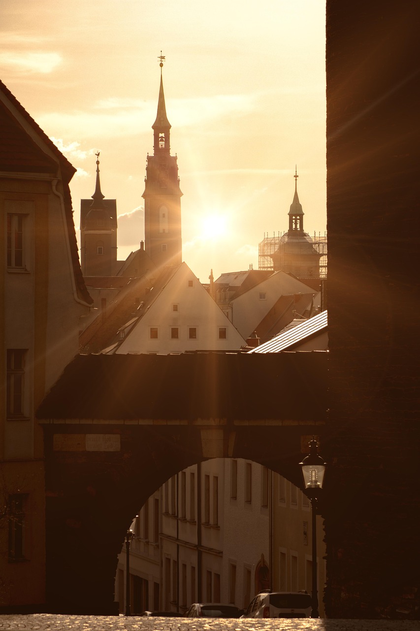 疫情新动态，31省区市新增28例，防控措施升级与民众生活影响分析