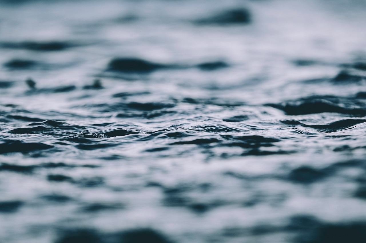 生活之河,在歌词中流淌的诗意与哲思 生活之河,在歌词中流淌的诗意与哲思